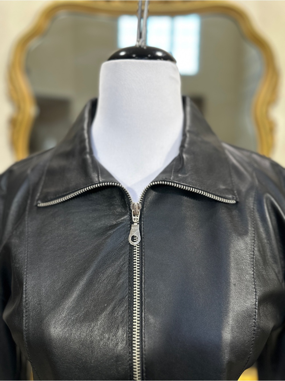 Claude Lamont Leather Jacket L Cropped Zip Biker Downtown Girl Minimalist - Picture 4 of 13